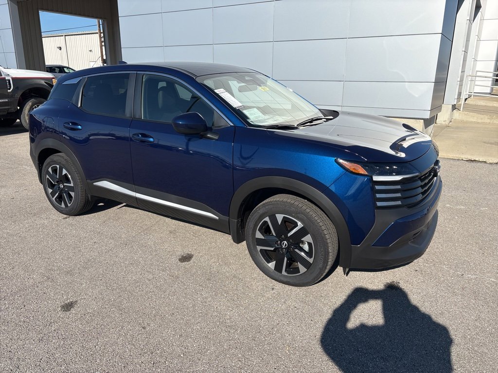 New 2025 Nissan Kicks SV