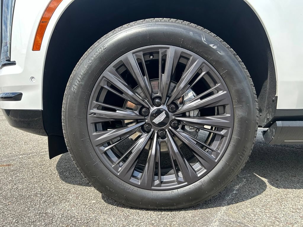 Used 2025 Cadillac Escalade Sport w/ LPO, ONYX Package RWD image 9