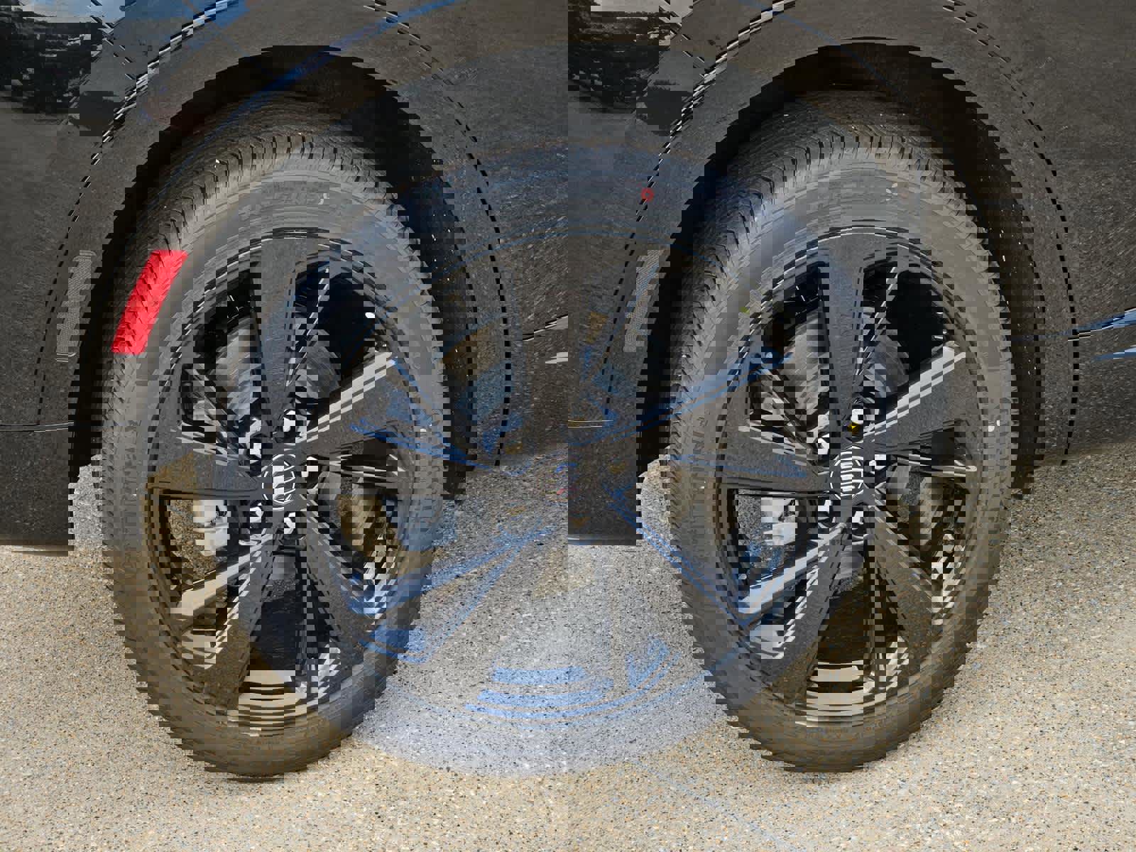 New 2025 Buick Envision Sport Touring image 5