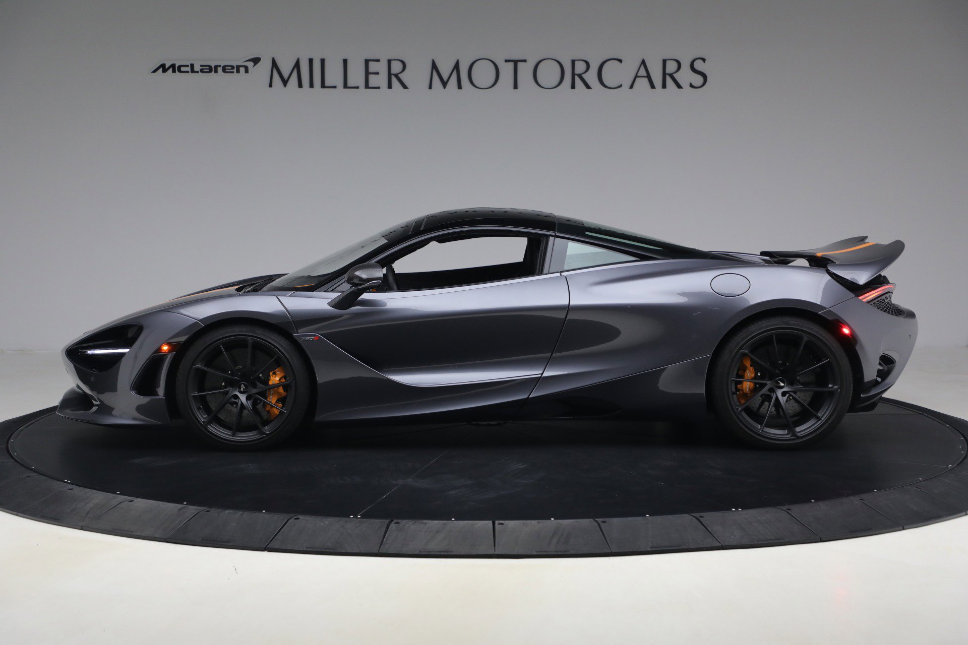 Used 2024 McLaren 750S image 3