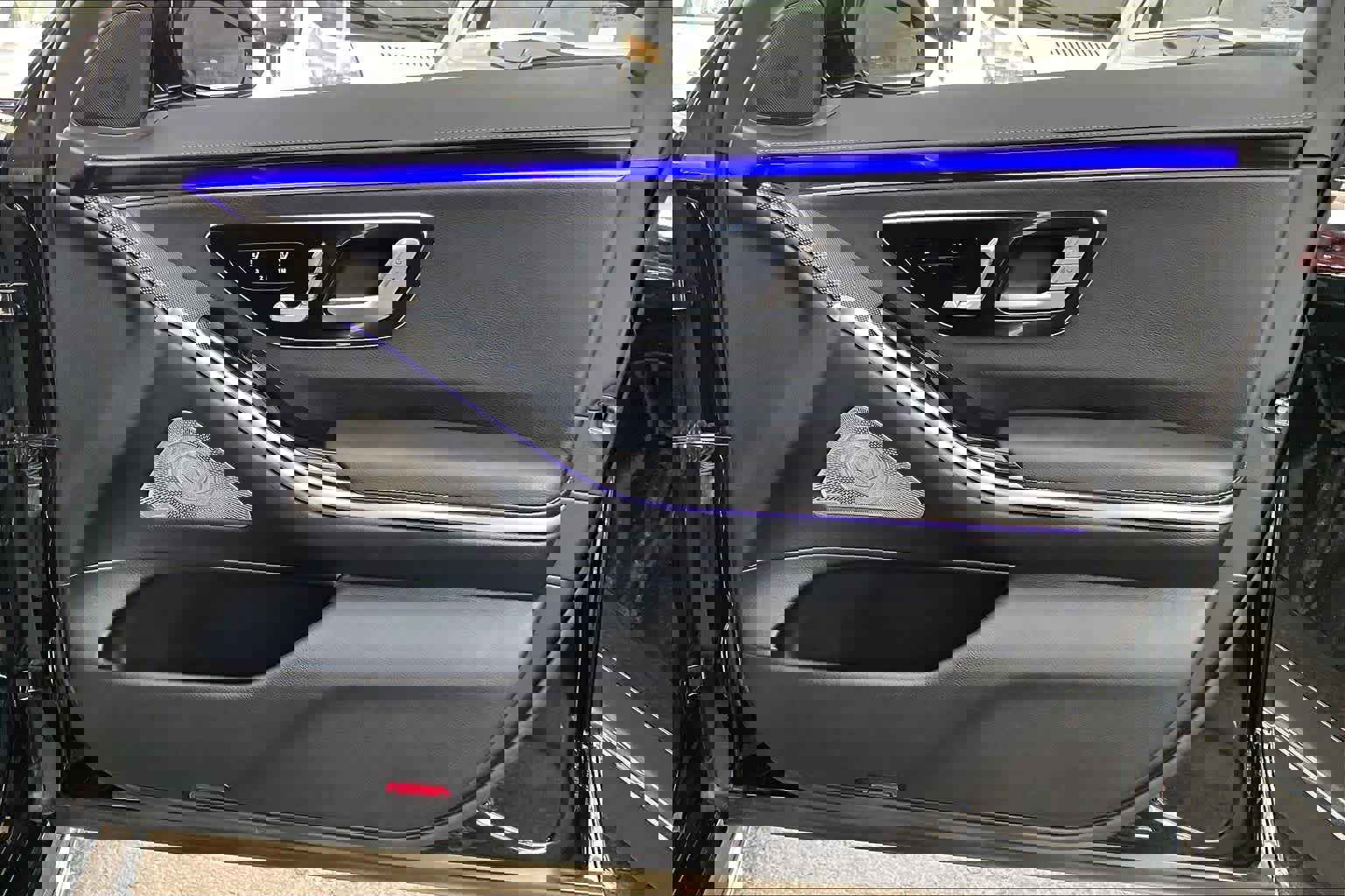 Certified 2022 Mercedes-Benz S 500 4MATIC w/ AMG Line Package image 23