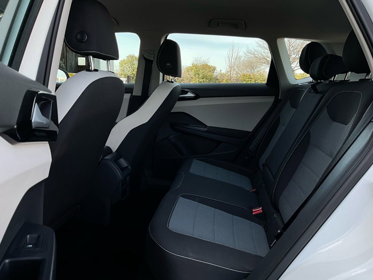 Used 2025 Volkswagen Taos S image 11