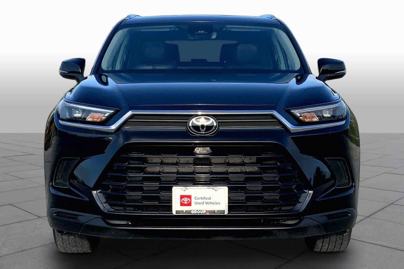 Used 2025 Toyota Grand Highlander AWD image 4