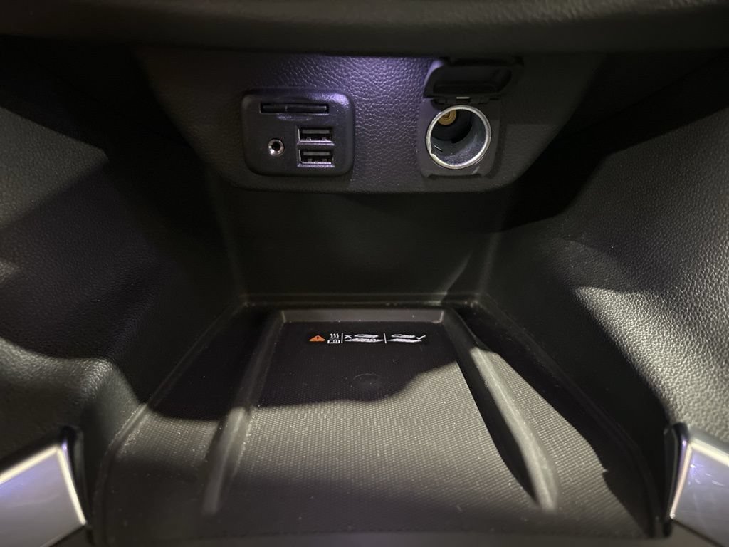 Used 2022 Chevrolet Traverse High Country AWD/4WD image 43