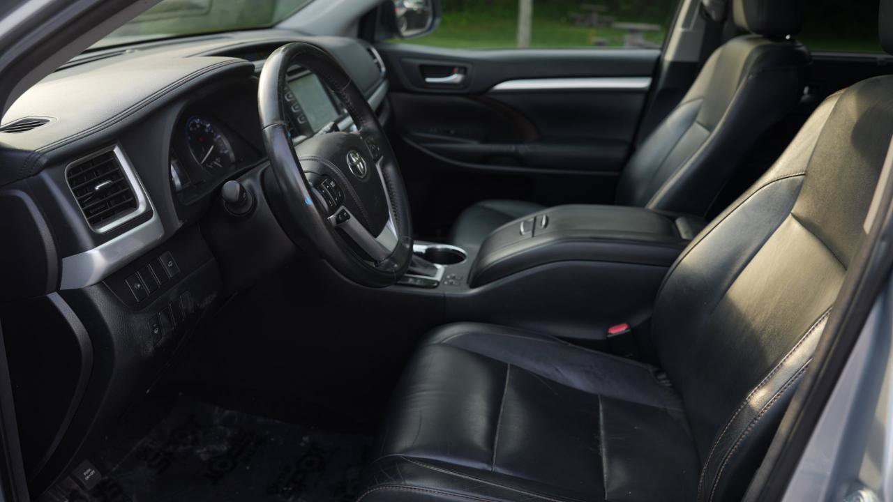 Used 2015 Toyota Highlander XLE AWD/4WD image 20