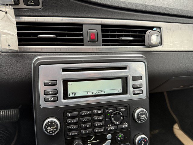 Used 2011 Volvo XC70 3.2 AWD/4WD image 26