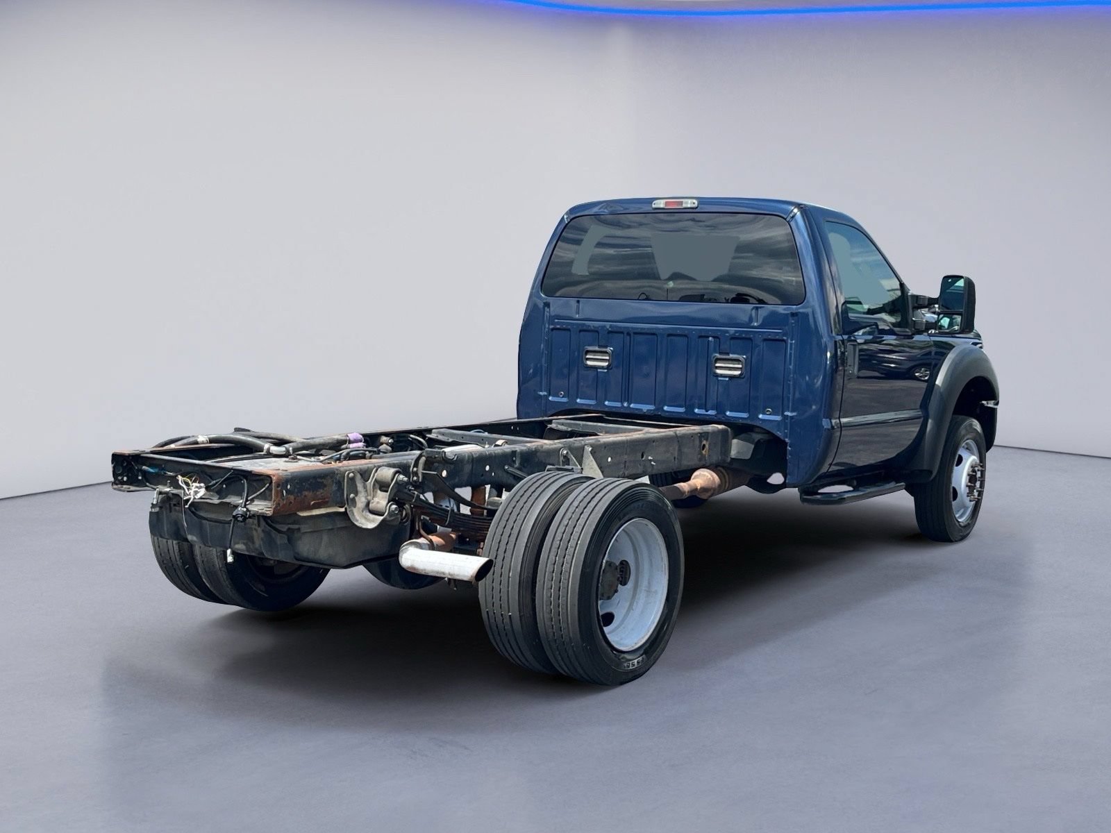 Used 2013 Ford F550 2WD Regular Cab Super Duty w/ XL Value Pkg image 6
