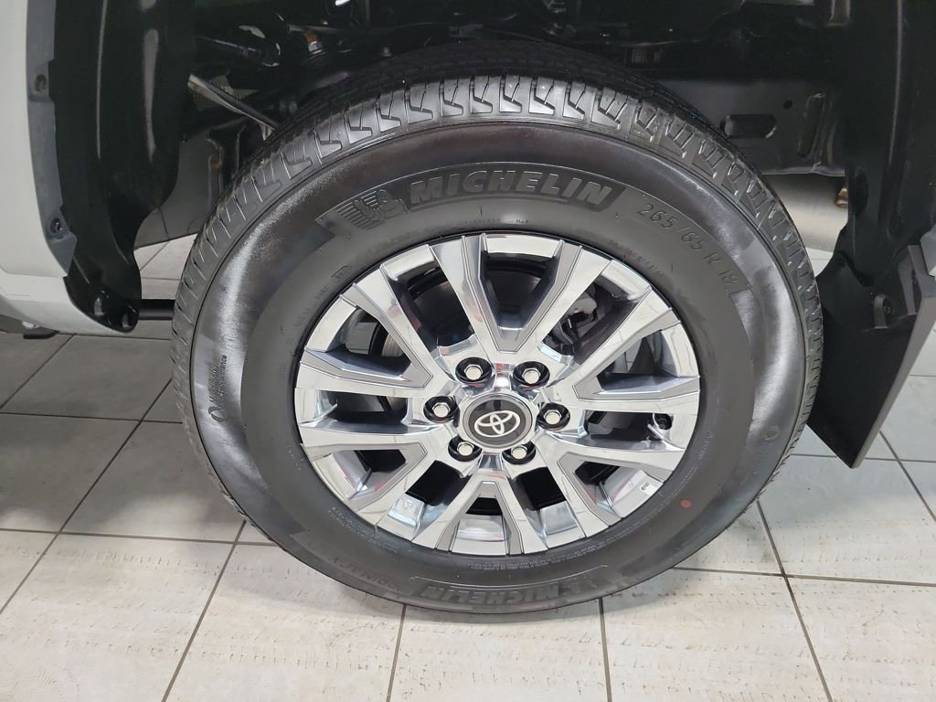 Used 2025 Toyota Tacoma Limited image 49