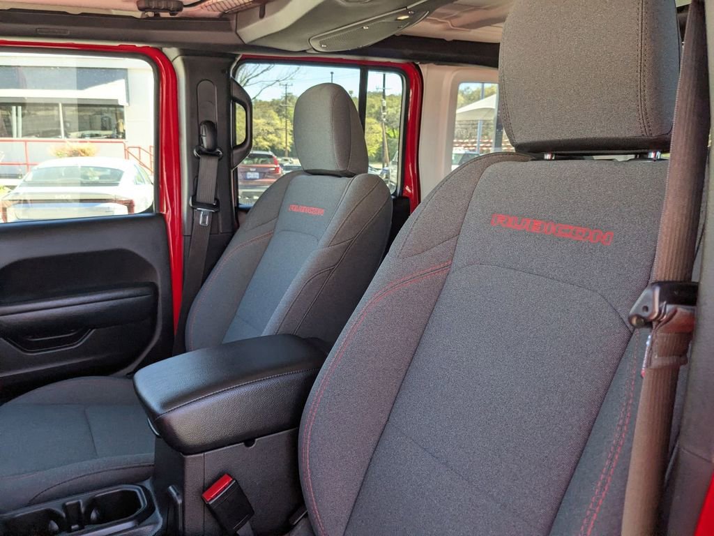 Used 2025 Jeep Wrangler Unlimited Rubicon image 13