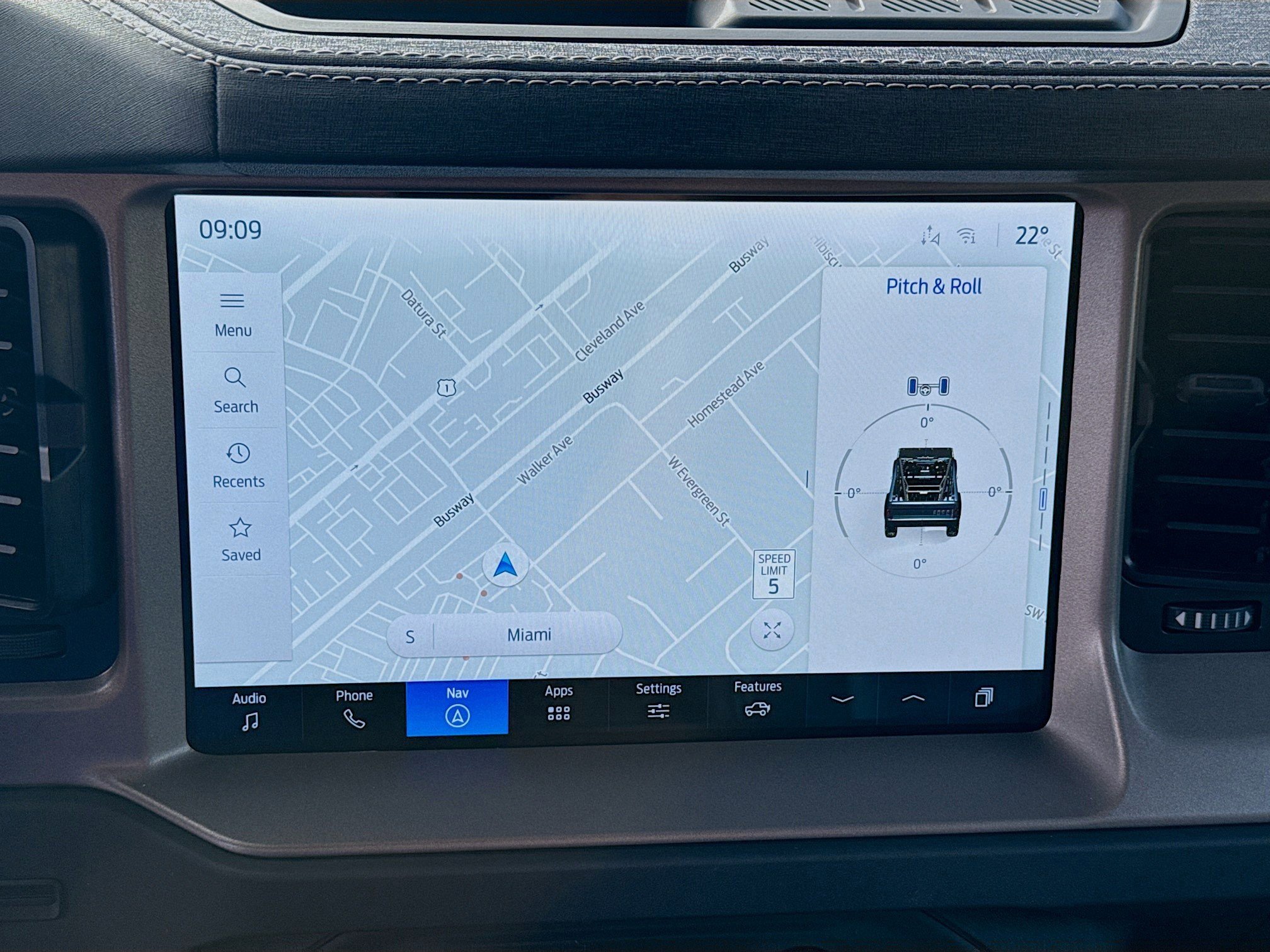 Used 2025 Ford Bronco Outer Banks image 13