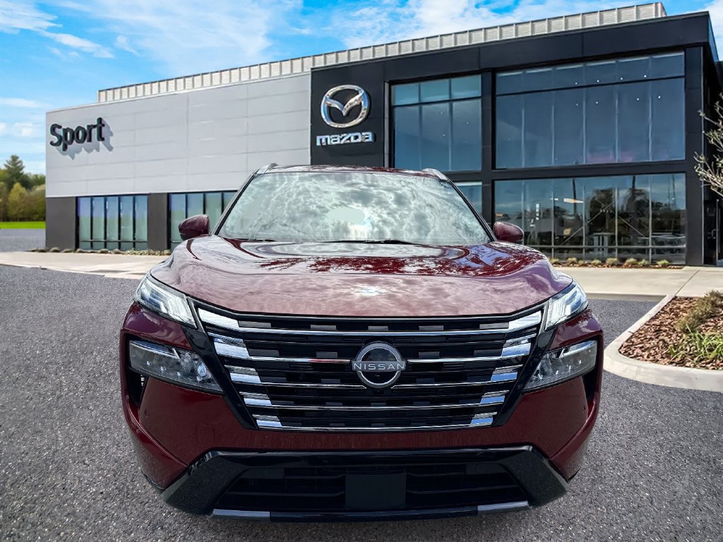 Used 2024 Nissan Rogue Platinum FWD image 9