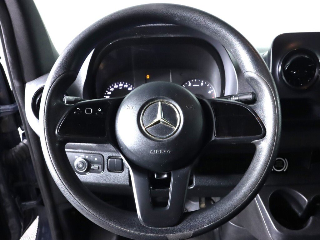 Used 2019 Mercedes-Benz Sprinter 144 image 11