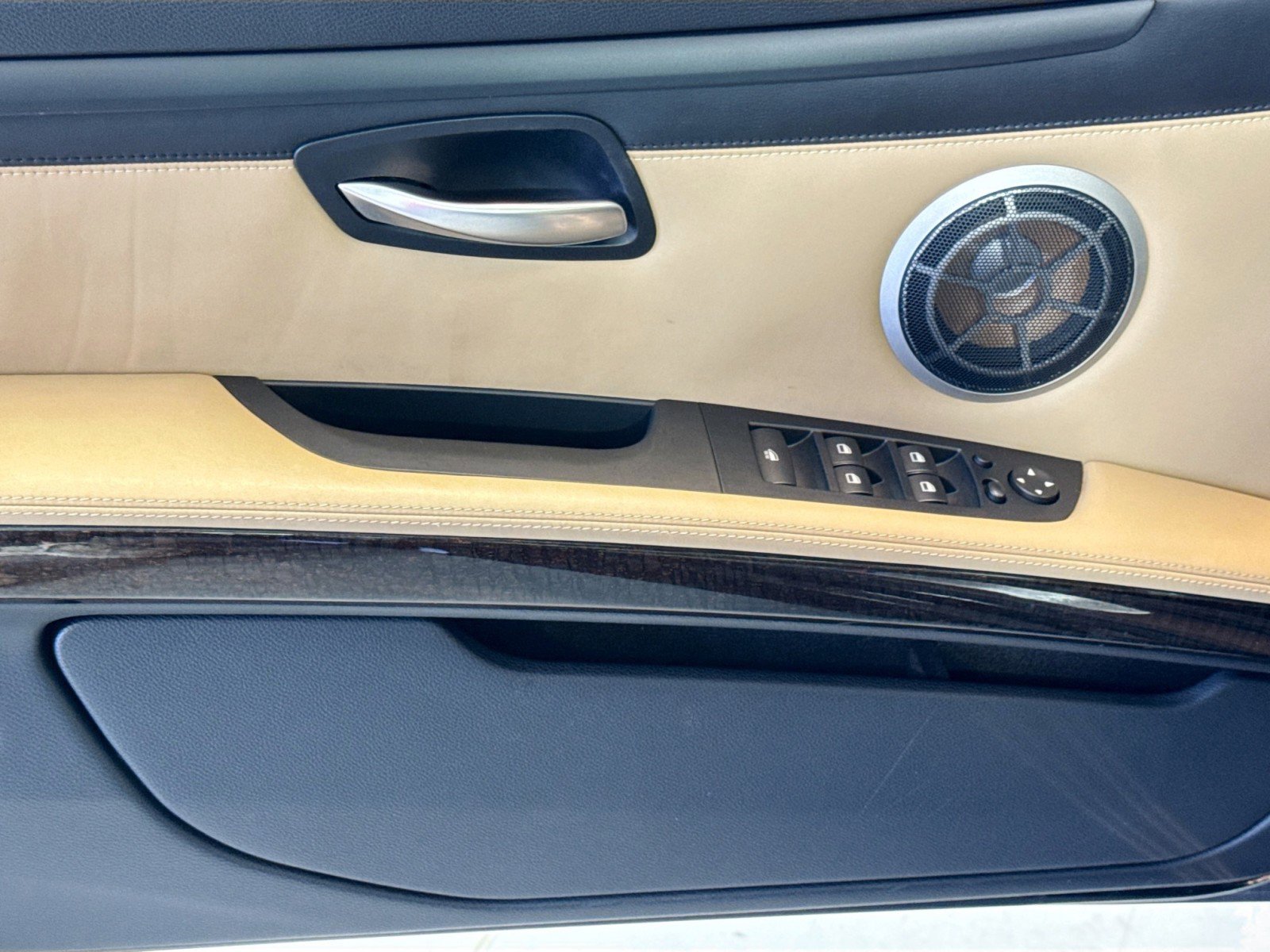 Used 2013 BMW M3 Convertible RWD image 11