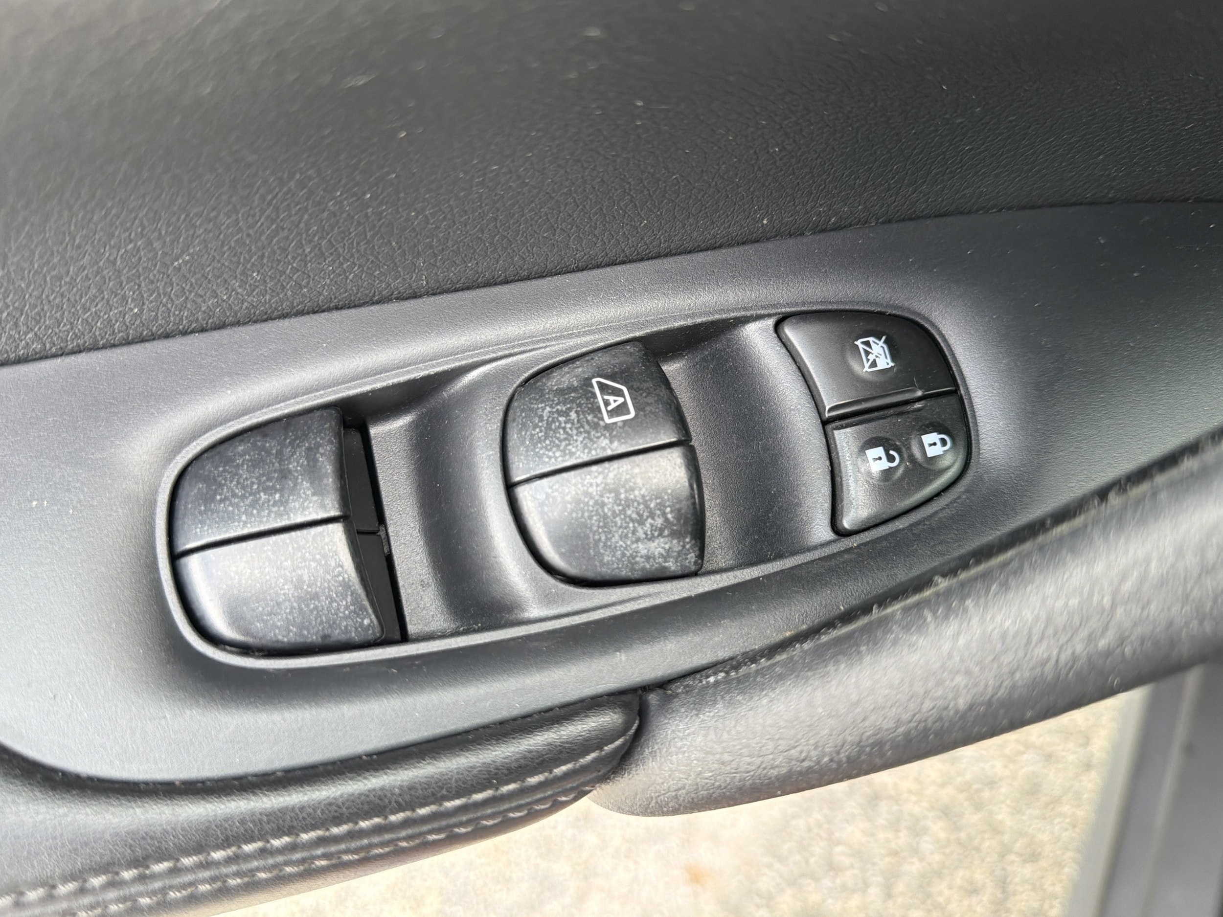 Used 2019 Nissan Rogue SL FWD image 21