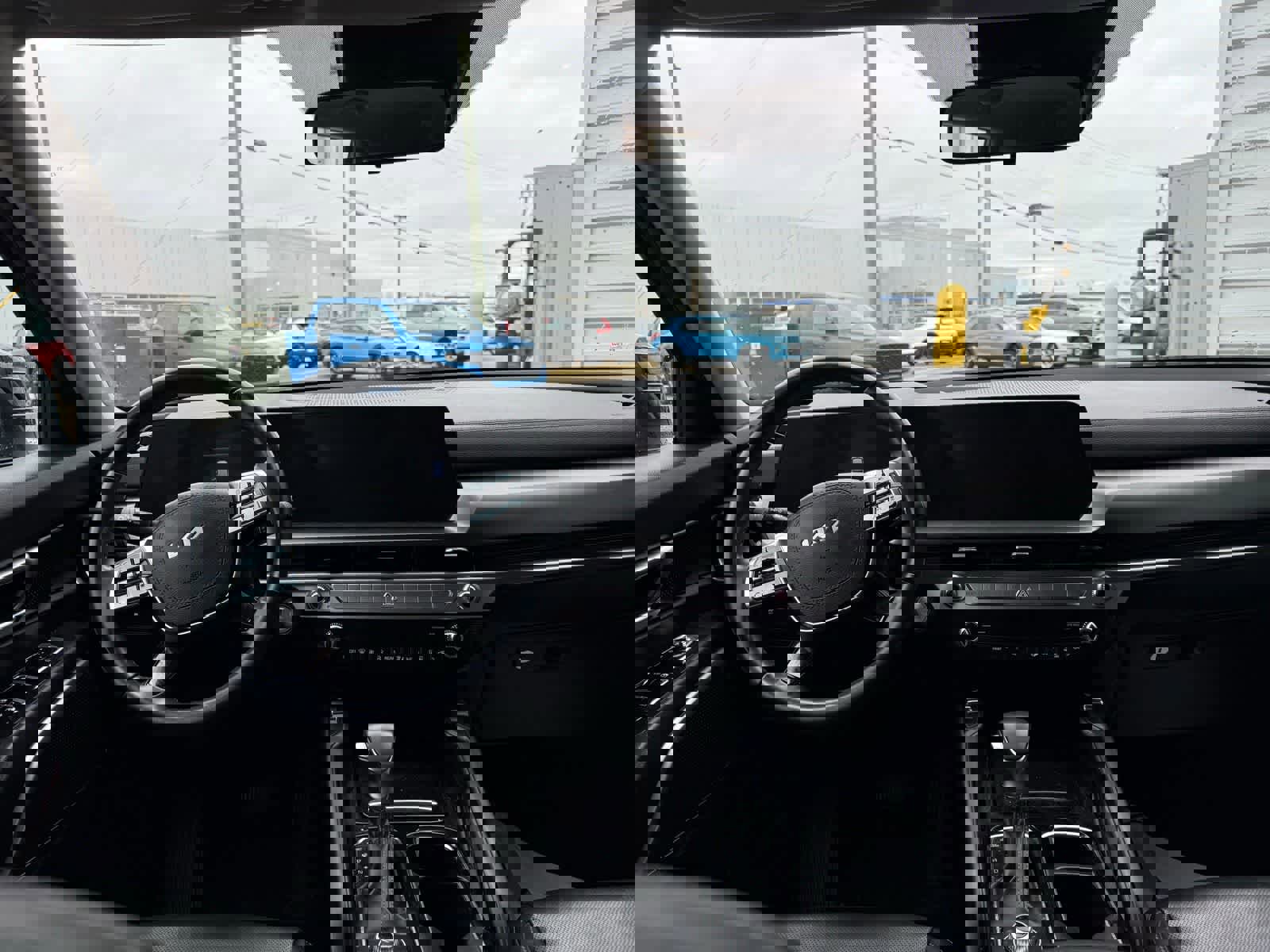 Used 2023 Kia Telluride S image 7