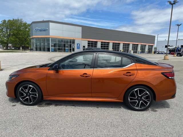 Used 2025 Nissan Sentra SR w/ SR Premium Package FWD image 6