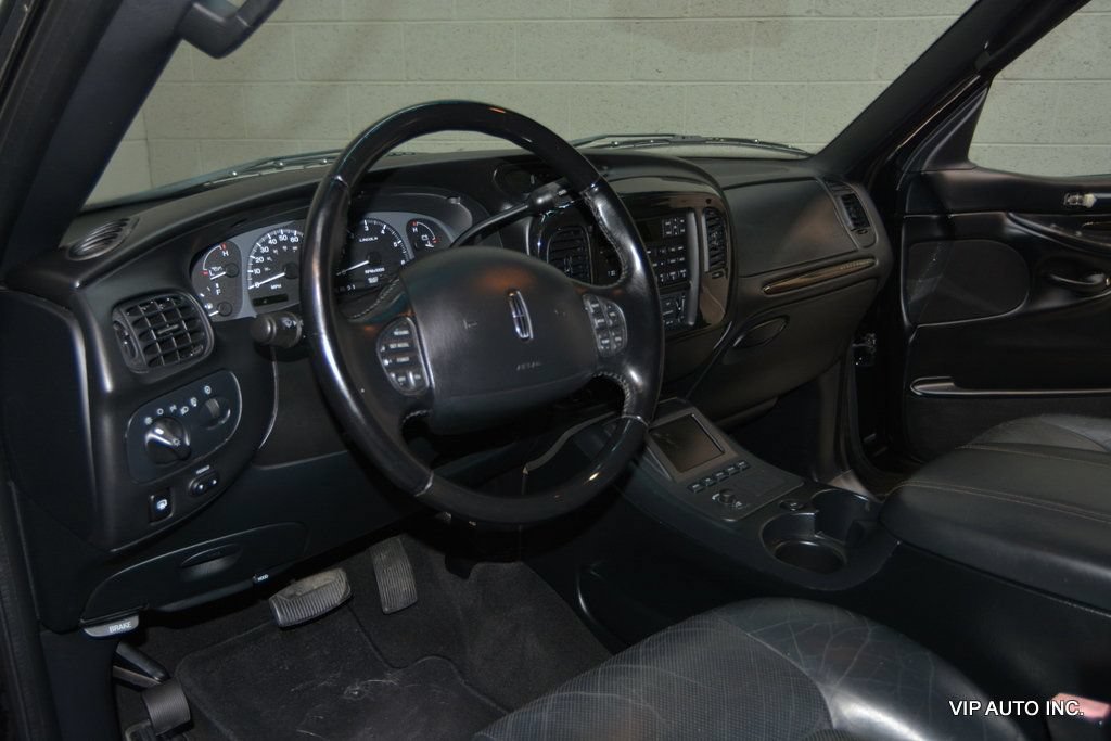 Used 2002 Lincoln Blackwood RWD image 11