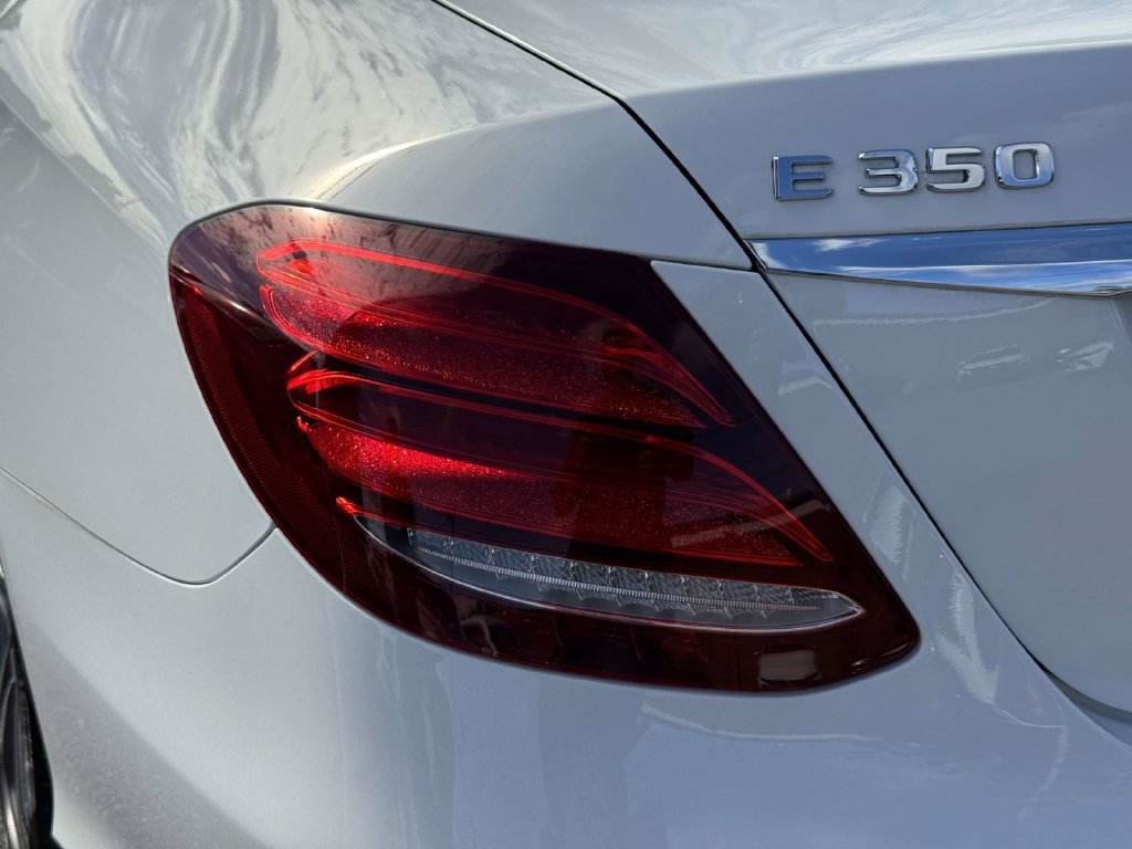 Used 2020 Mercedes-Benz E 350 4MATIC Sedan image 11