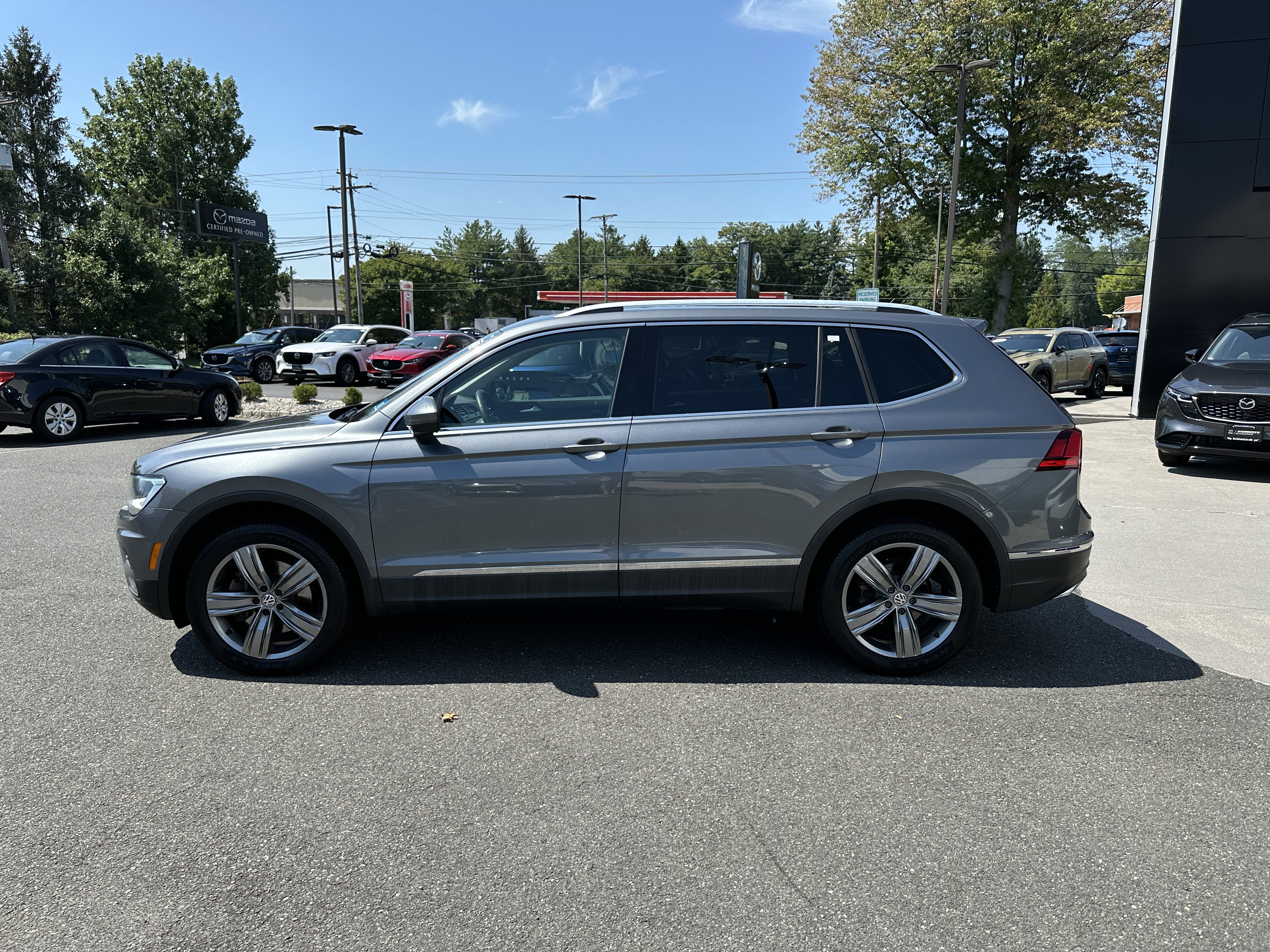 Used 2020 Volkswagen Tiguan SEL AWD/4WD image 5