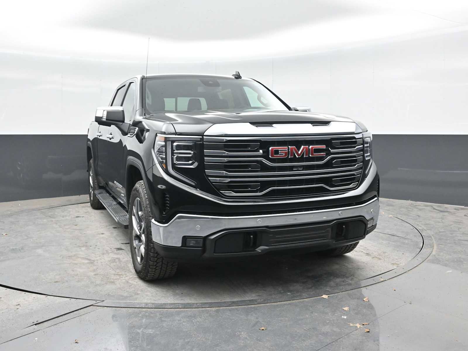 New 2026 GMC Sierra 1500 SLT w/ SLT Premium Package image 1