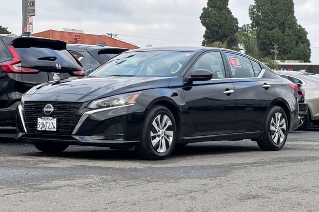 Used 2025 Nissan Altima 2.5 S image 8