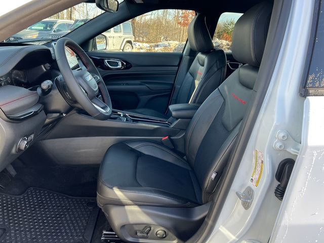 New 2026 Jeep Compass Trailhawk w/ Sun, Sound & Navigation Group image 4