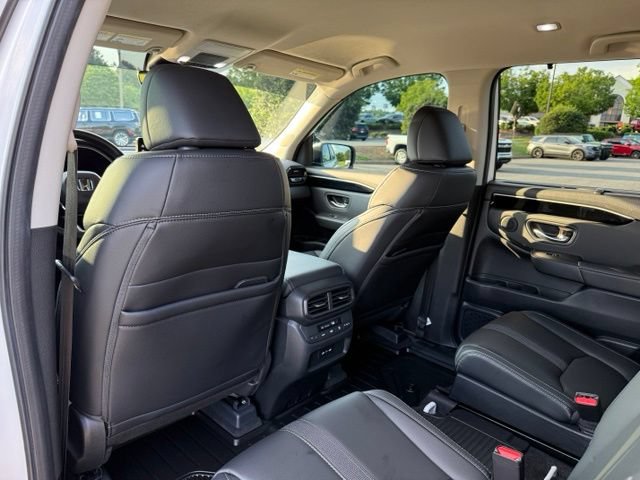 Used 2025 Honda Pilot EX-L image 29