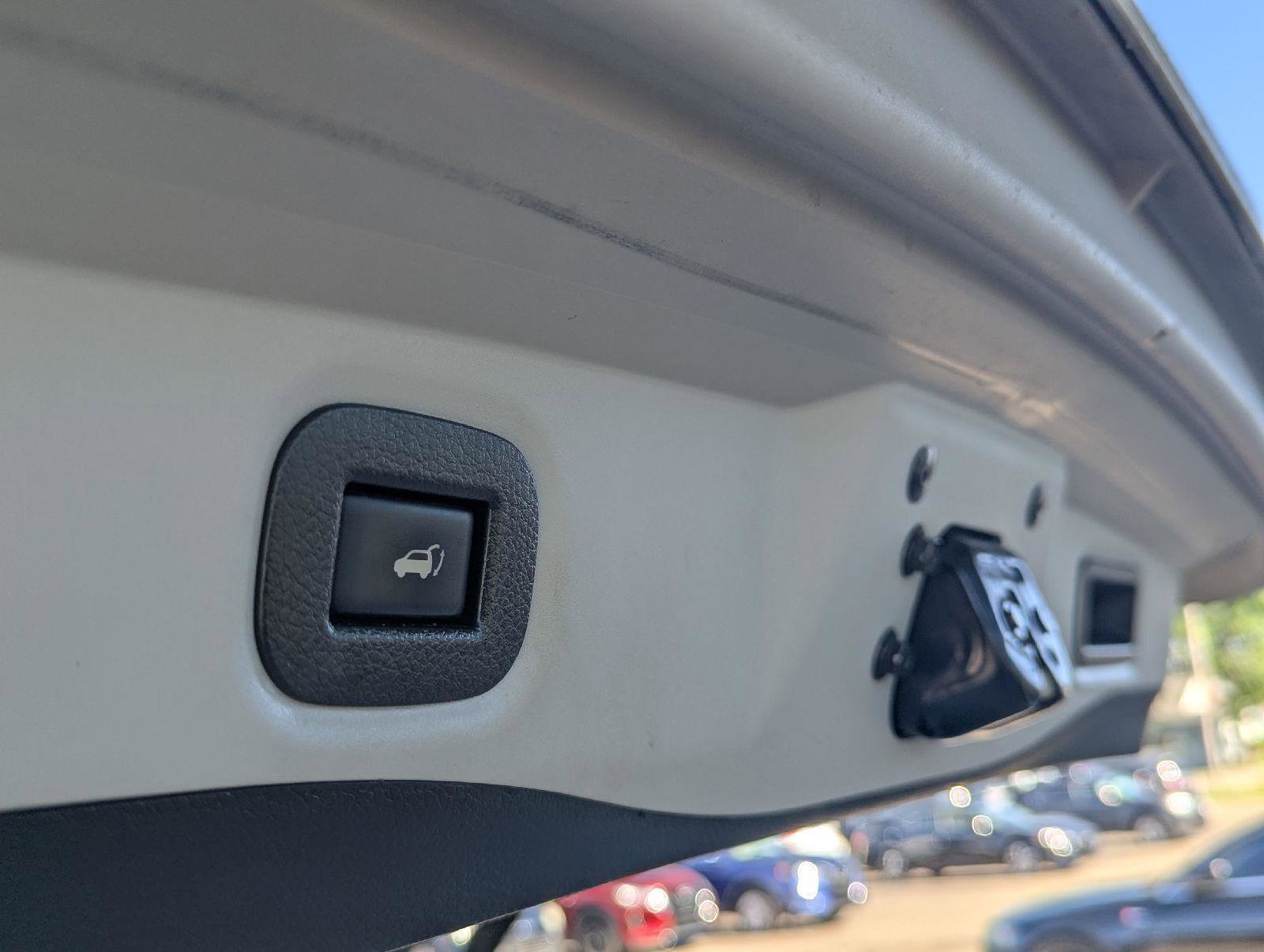 Used 2020 Nissan Rogue SL FWD image 38