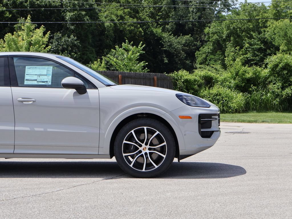 New 2026 Porsche Cayenne Coupe AWD/4WD image 10