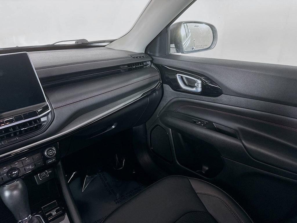 Certified 2022 Jeep Compass Trailhawk image 32