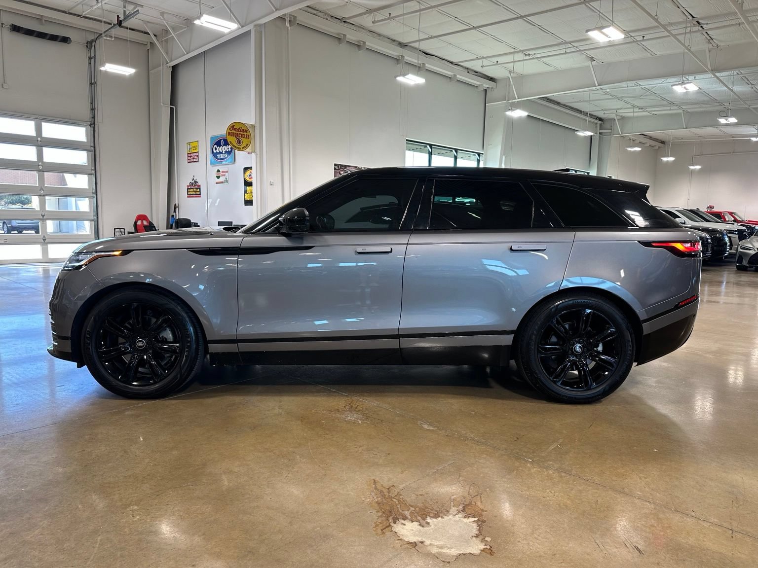 Used 2022 Land Rover Range Rover Velar R-Dynamic S AWD/4WD image 5