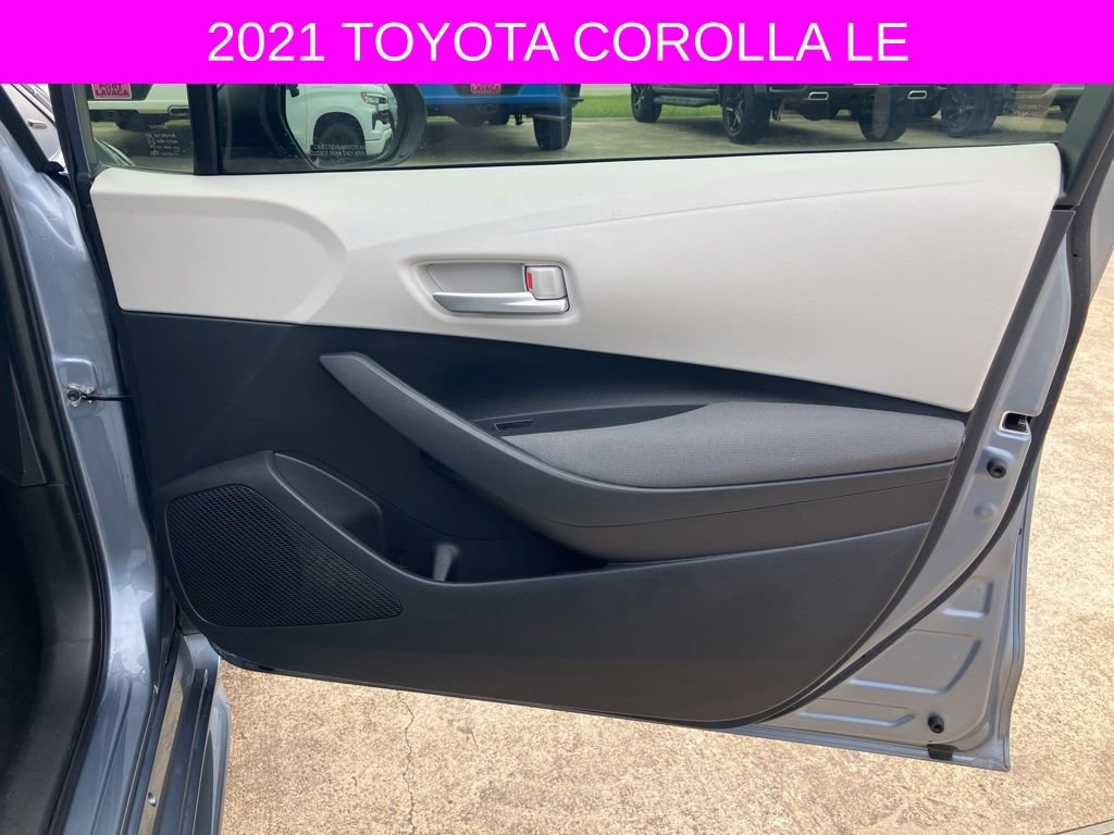 Used 2021 Toyota Corolla LE image 11