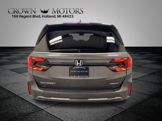 Used 2025 Honda Odyssey Touring image 5
