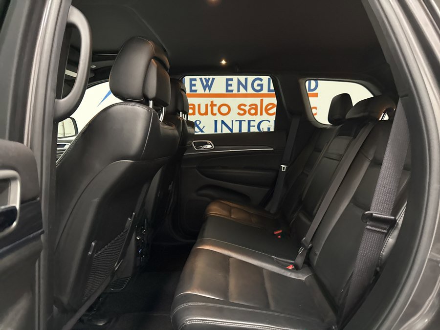 Used 2020 Jeep Grand Cherokee Limited AWD/4WD image 13