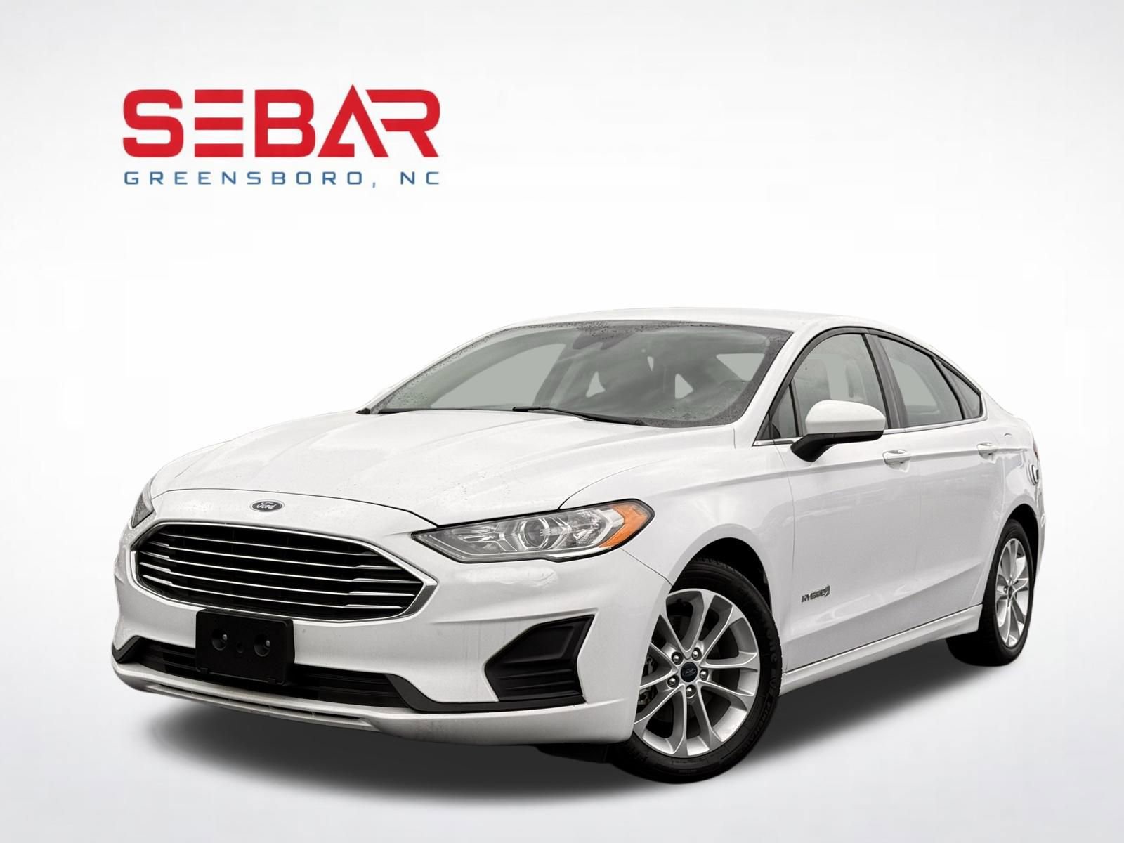 Used 2019 Ford Fusion SE FWD image 1