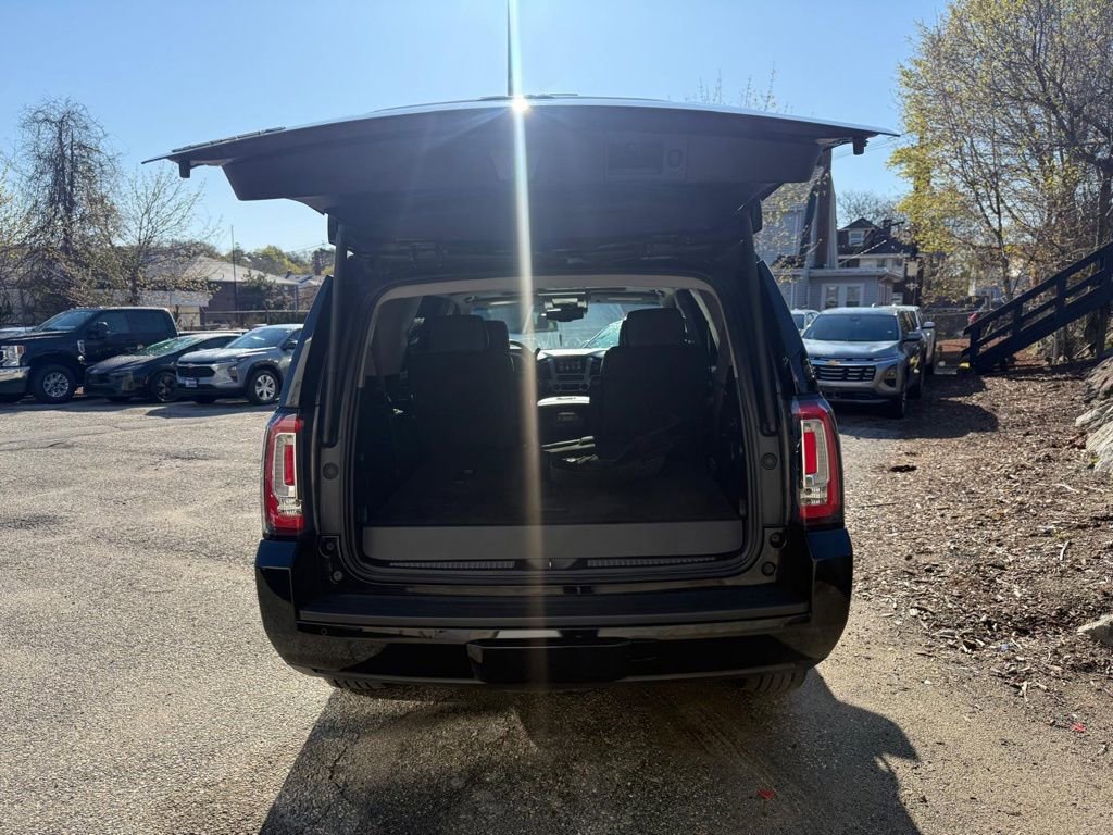 Used 2017 GMC Yukon SLT w/ Open Road Package image 5