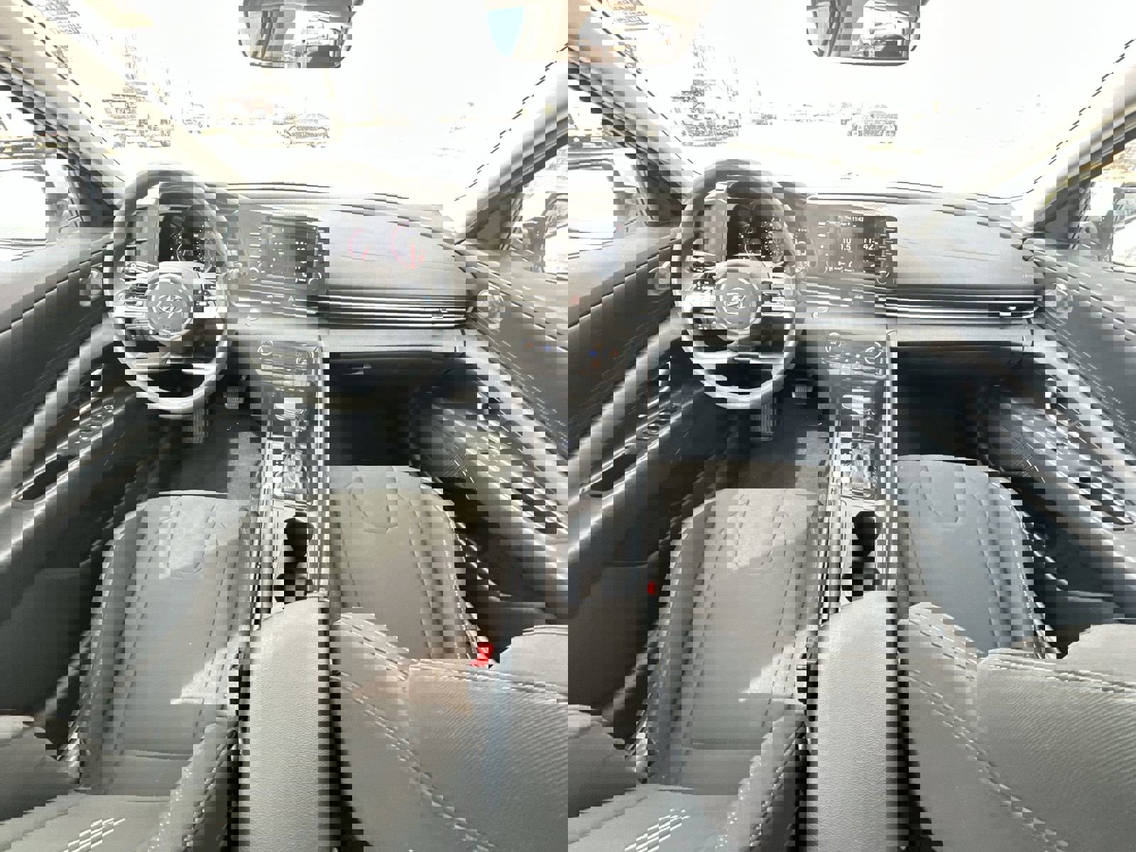 Used 2021 Hyundai Elantra SEL image 19