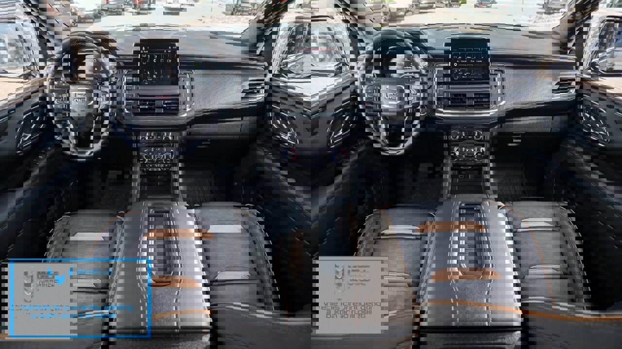 Used 2023 GMC Yukon AT4 w/ Max Trailering Package AWD/4WD image 15