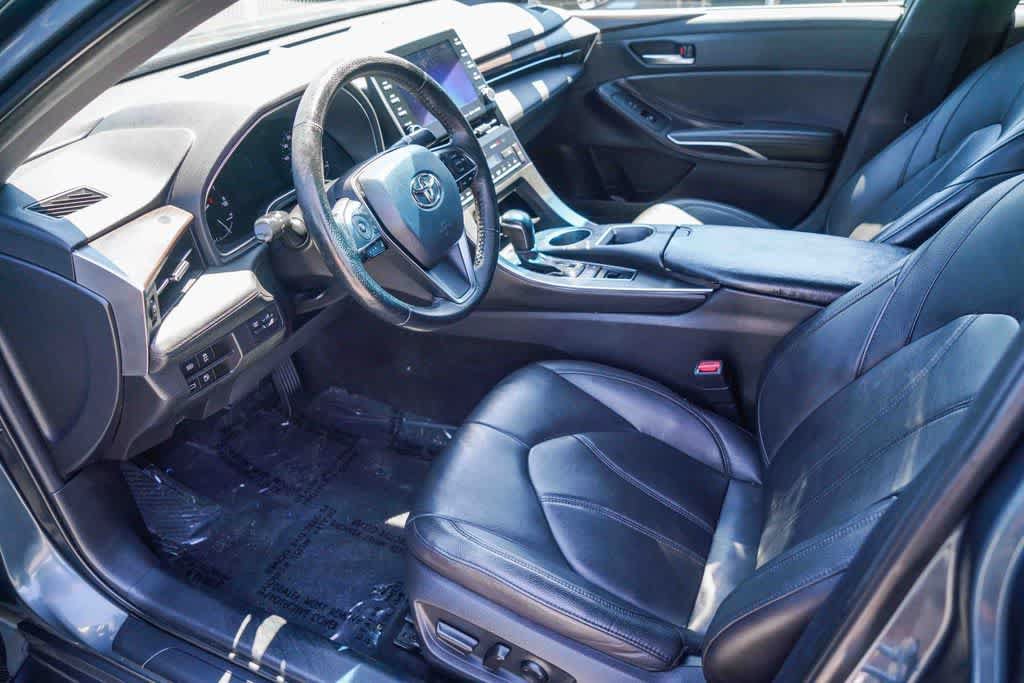 Used 2022 Toyota Avalon XLE FWD image 16