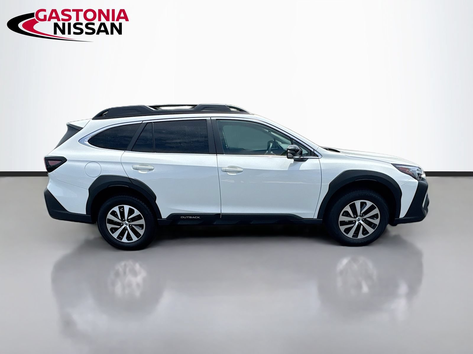 Used 2025 Subaru Outback Premium AWD/4WD image 10