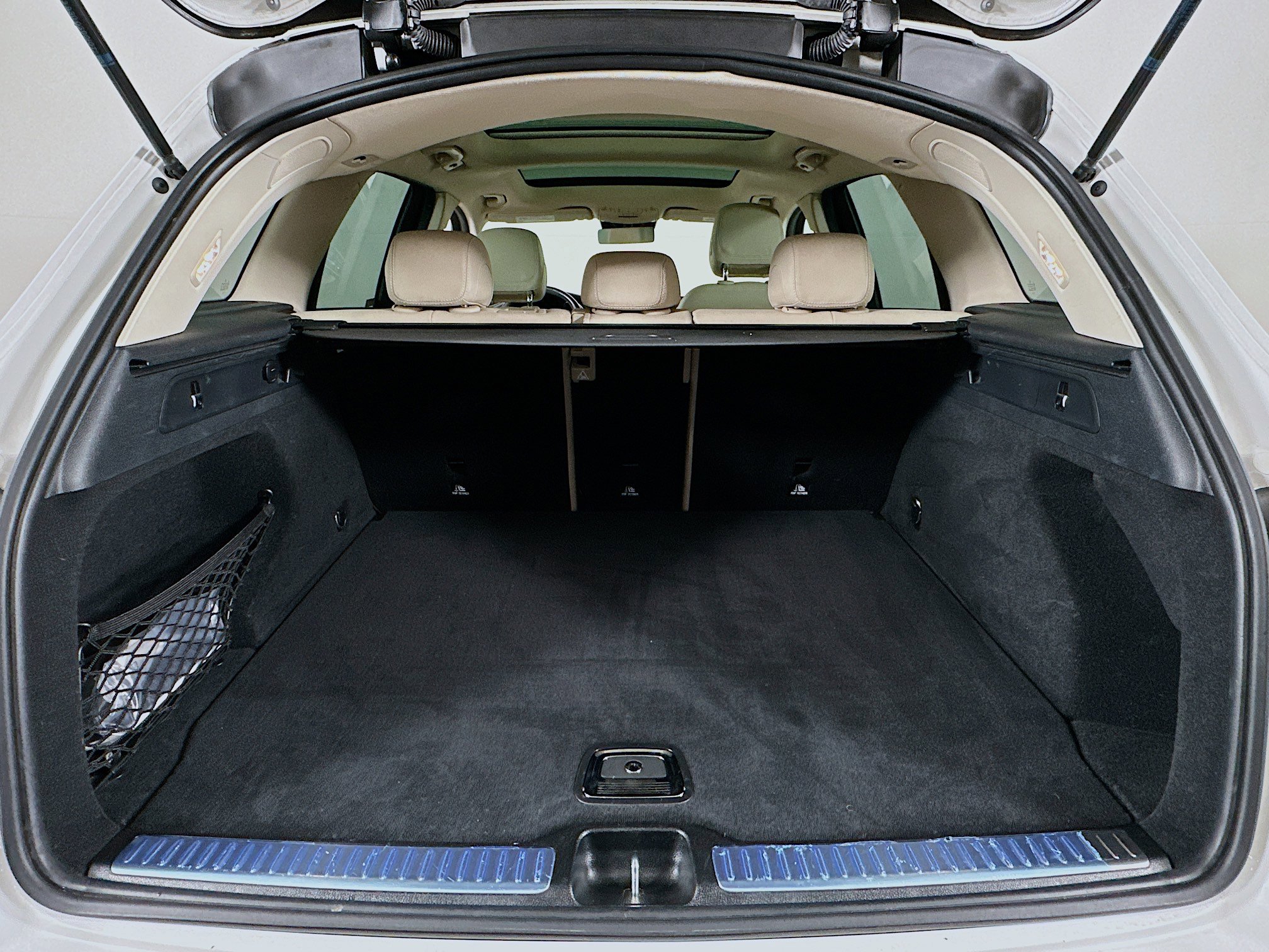 Used 2022 Mercedes-Benz GLC 300 4MATIC w/ Premium Package Lite image 28