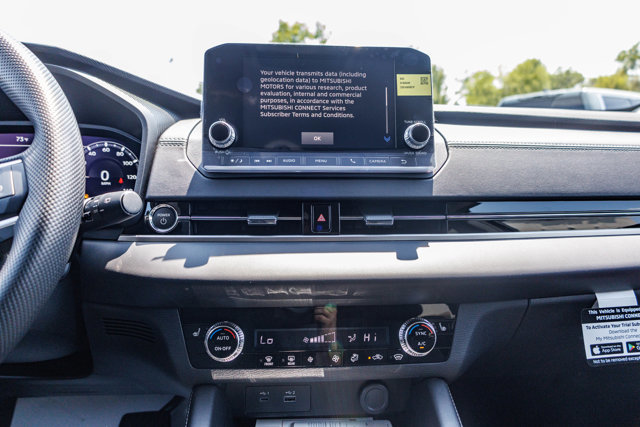 New 2025 Mitsubishi Outlander ES image 24