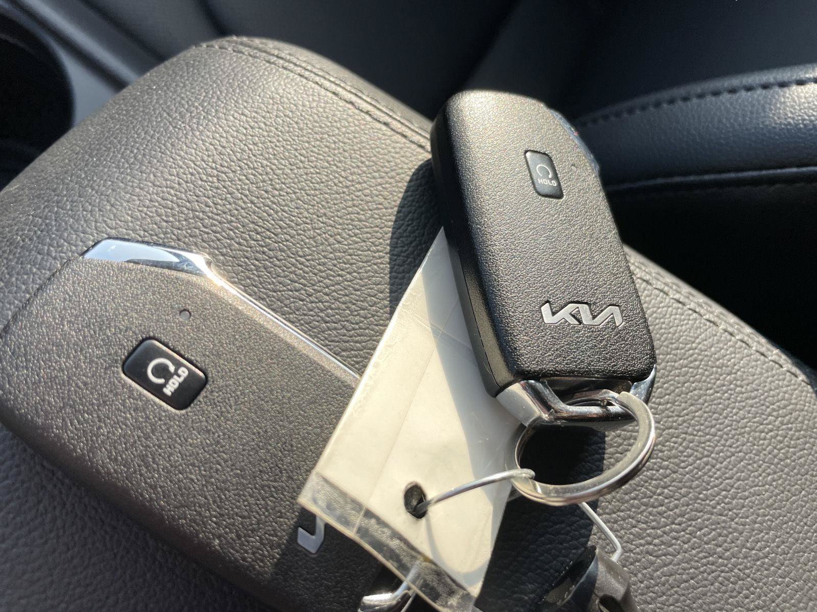 Used 2023 Kia Sportage EX AWD/4WD image 32