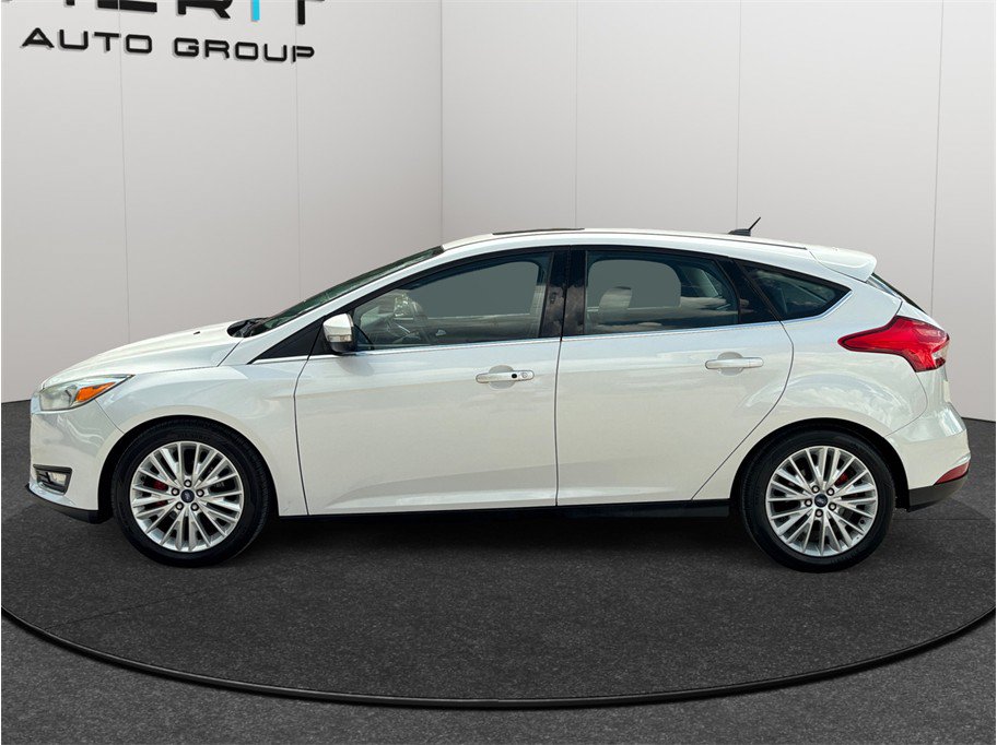 Used 2016 Ford Focus Titanium FWD image 5