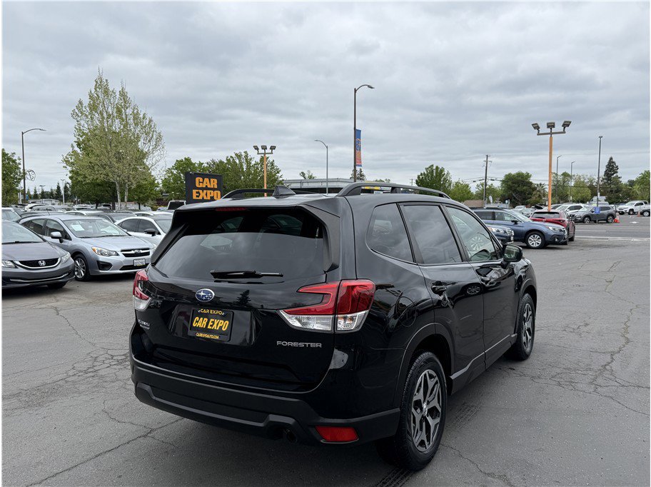 Used 2020 Subaru Forester Premium image 26