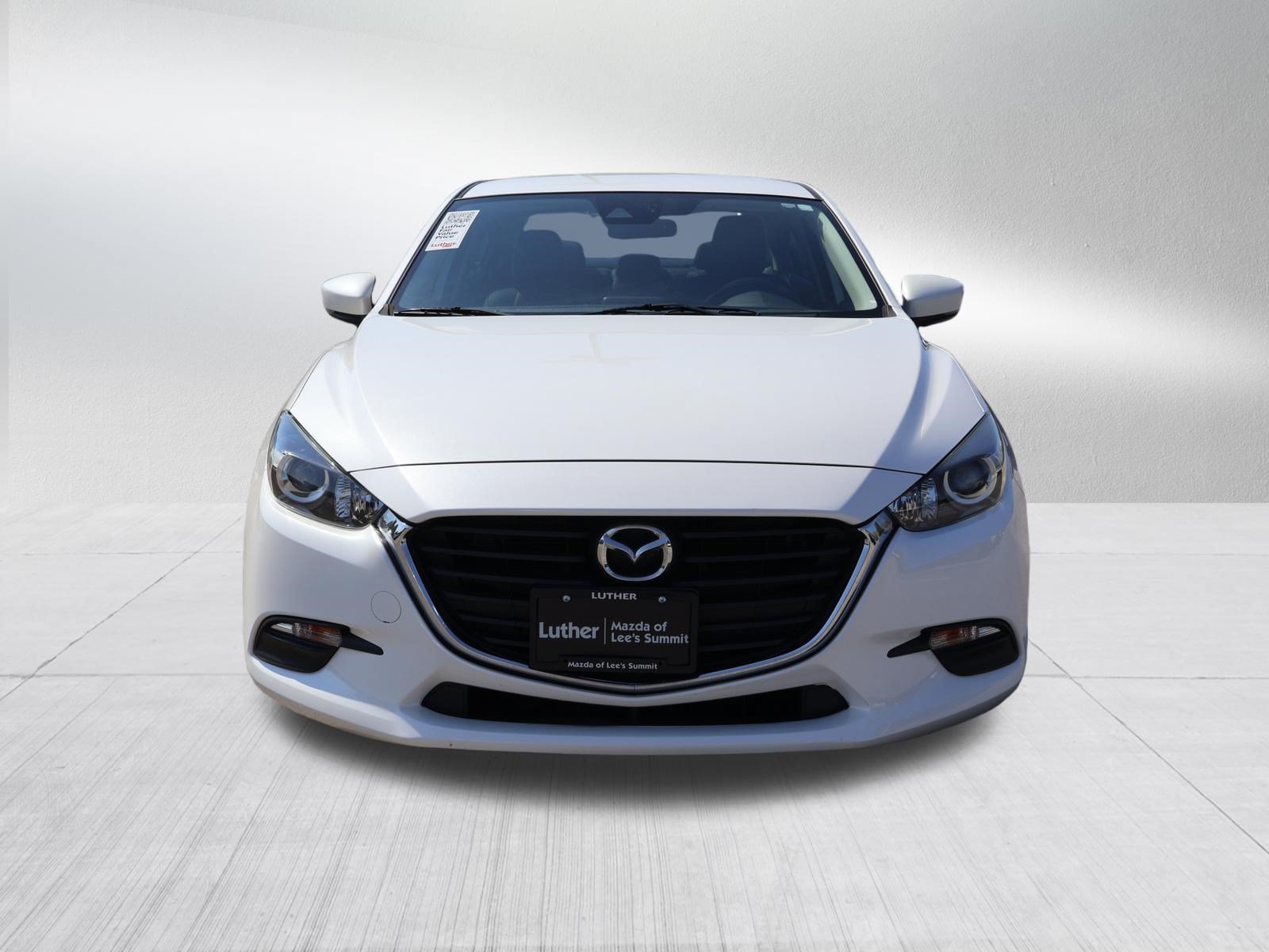 Used 2018 MAZDA MAZDA3 Touring FWD image 2
