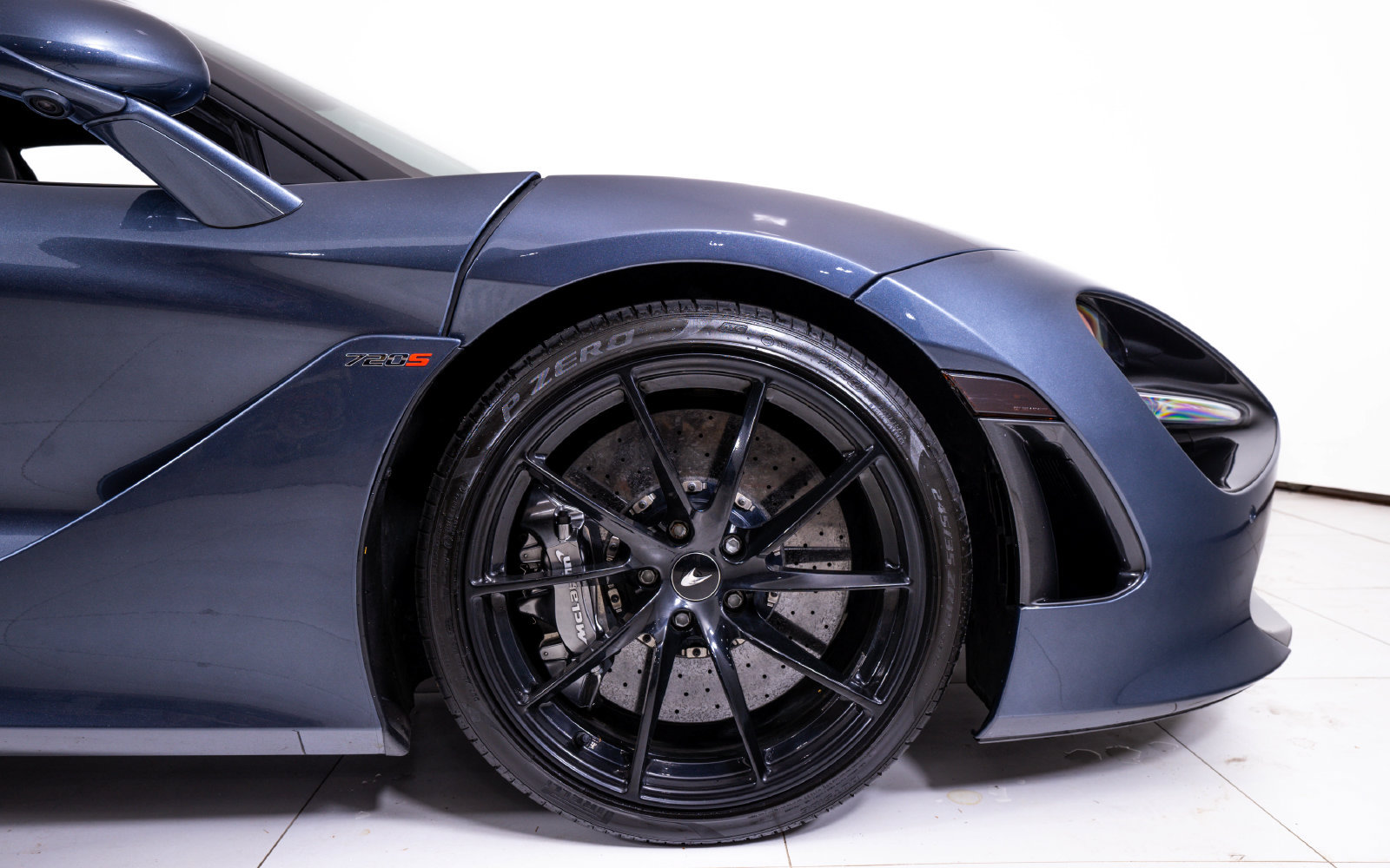 Used 2019 McLaren 720S RWD image 18