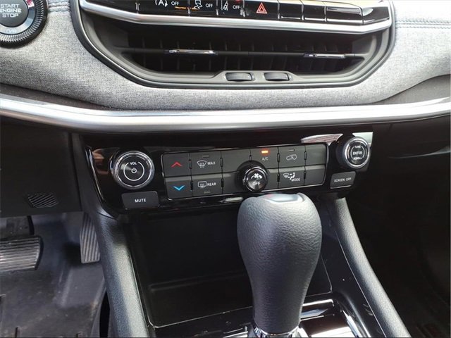 Used 2023 Jeep Compass Sport image 41