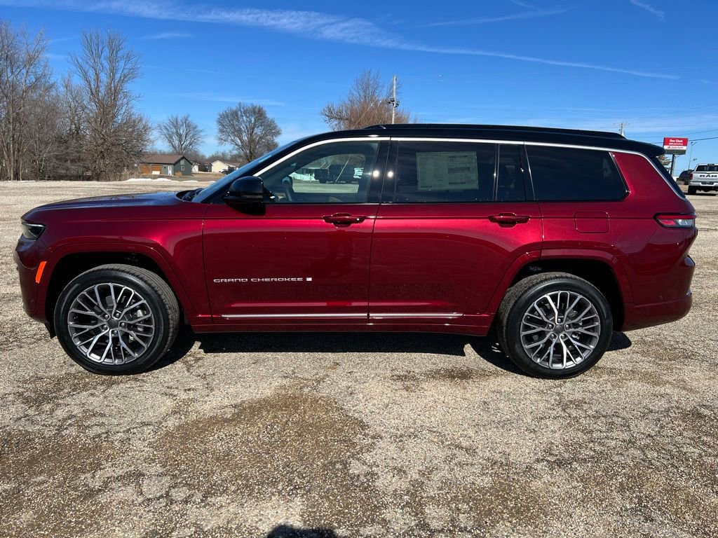 New 2026 Jeep Grand Cherokee L Summit w/ Advanced Protech Group IV image 2