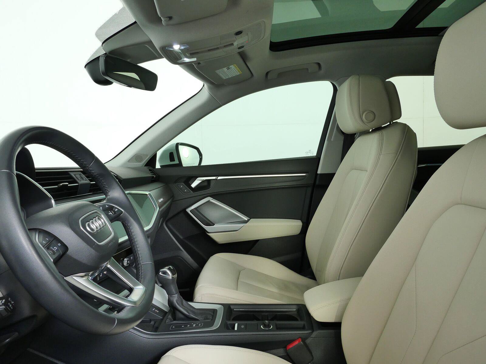 Used 2020 Audi Q3 2.0T Prestige AWD/4WD image 5